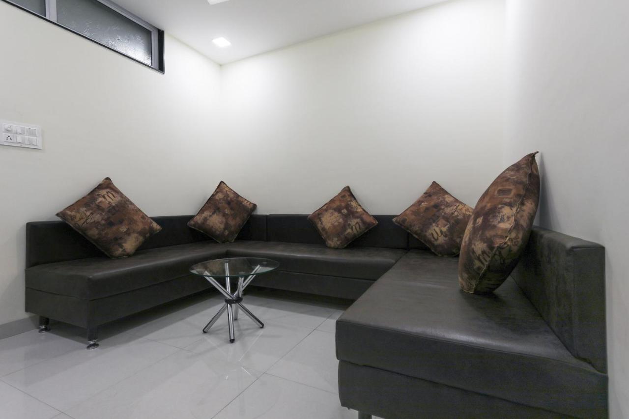 מלון אינדורה Oyo 60577 Sukhmani Residency מראה חיצוני תמונה
