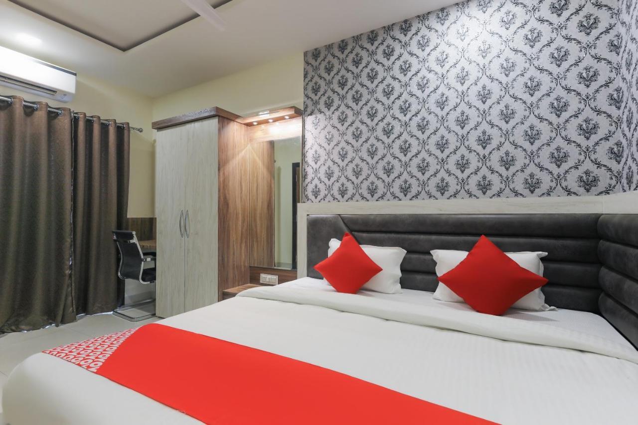 מלון אינדורה Oyo 60577 Sukhmani Residency מראה חיצוני תמונה