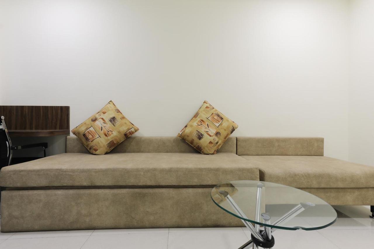 מלון אינדורה Oyo 60577 Sukhmani Residency מראה חיצוני תמונה